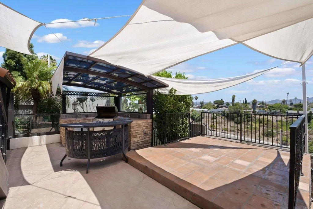 https://cdn.realtyfeed.com/cdn/127/306742966/5d2d9c24d28a2e61ead7097567b7c979.webp
