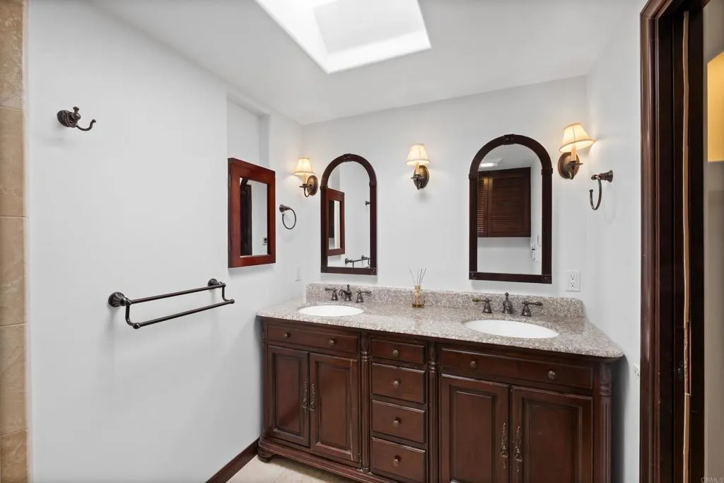 https://cdn.realtyfeed.com/cdn/127/306742966/915b1992494f0992f95e3927423cee9d.webp