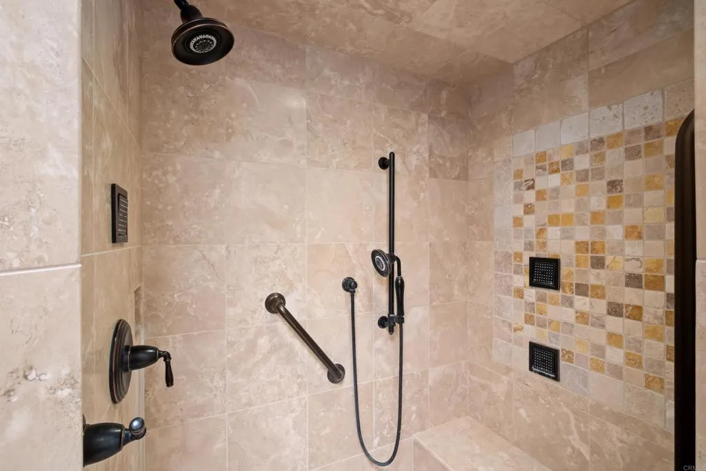 https://cdn.realtyfeed.com/cdn/127/306742966/c8ae681b512494f1e1a13e9a12345bbf.webp