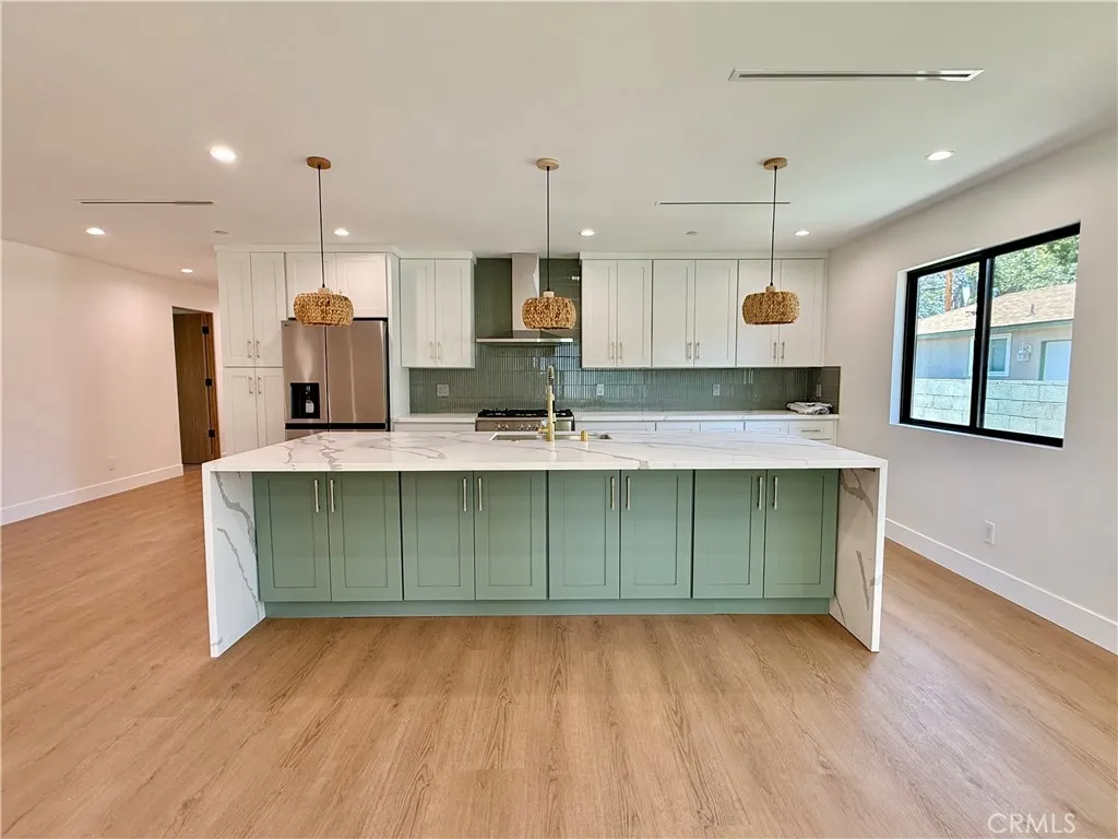 22130 Gault Street, Canoga Park, CA 91303 - Main photo, Canoga Park, CA