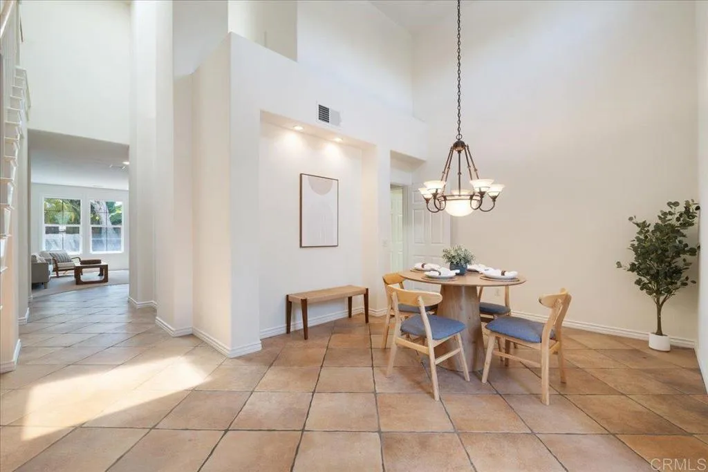 https://cdn.realtyfeed.com/cdn/127/306743099/39d4ae5ea2ee52a541bd6bac36aa14b7.webp