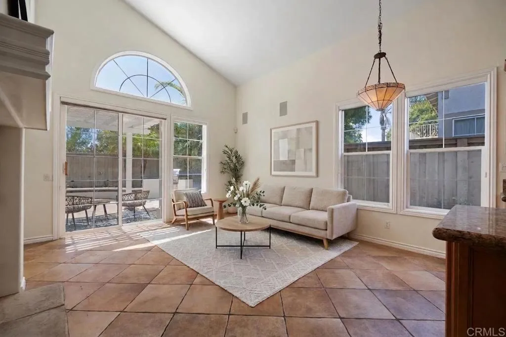 https://cdn.realtyfeed.com/cdn/127/306743099/801046a187d09b8127ad75e02a183f55.webp