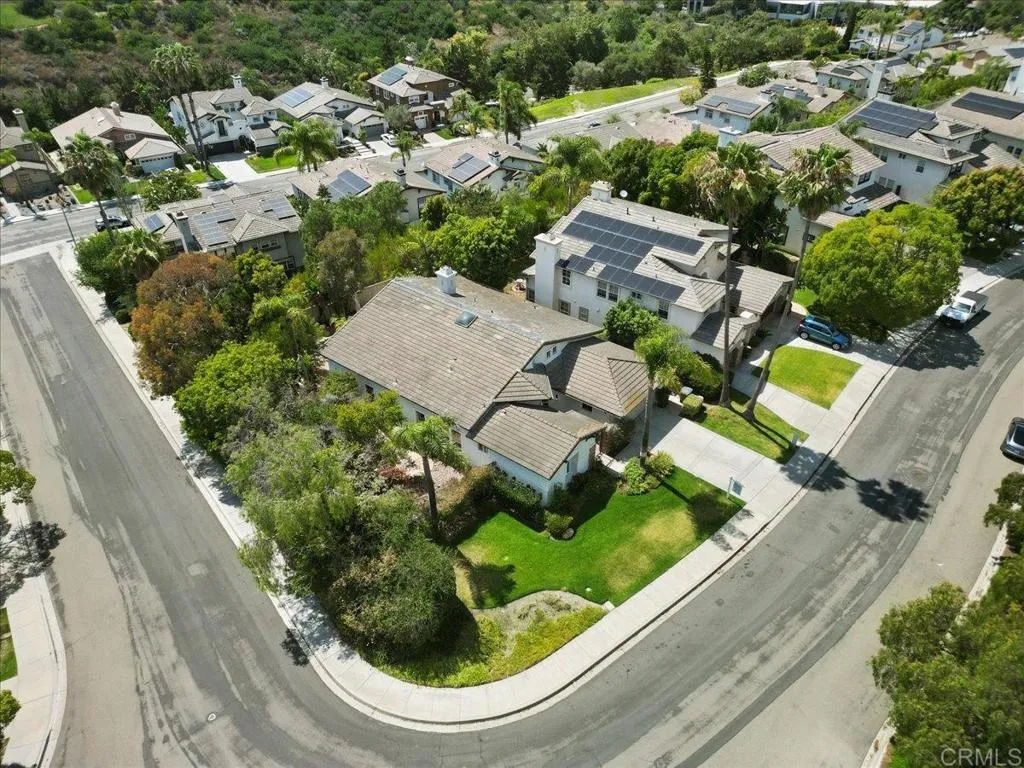 https://cdn.realtyfeed.com/cdn/127/306743099/82ef9c9a0e061186d22640785a425bf8.webp