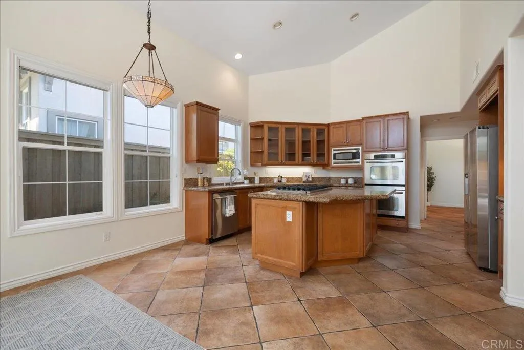https://cdn.realtyfeed.com/cdn/127/306743099/fe8f7f7f4cea72a363bd855832234d57.webp