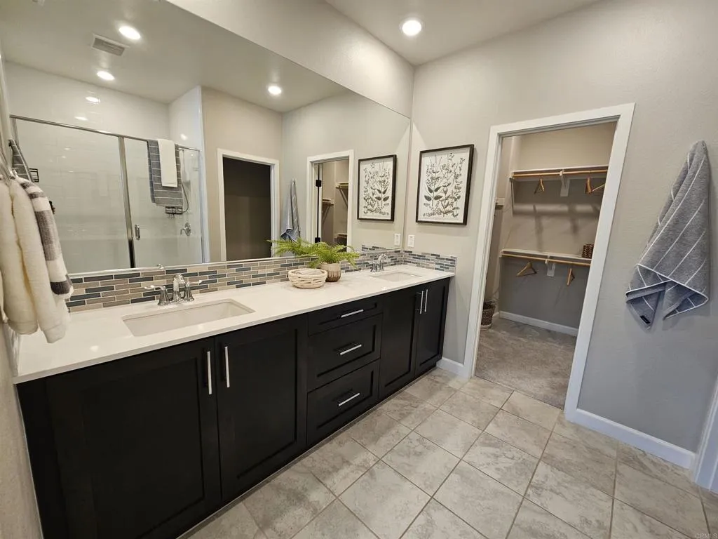 https://cdn.realtyfeed.com/cdn/127/306743146/f85b0ef15b3605eaba142db7dcba605d.webp