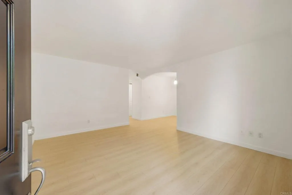 https://cdn.realtyfeed.com/cdn/127/306743148/f38d474d86b39bbccc319bd60cc404d6.webp