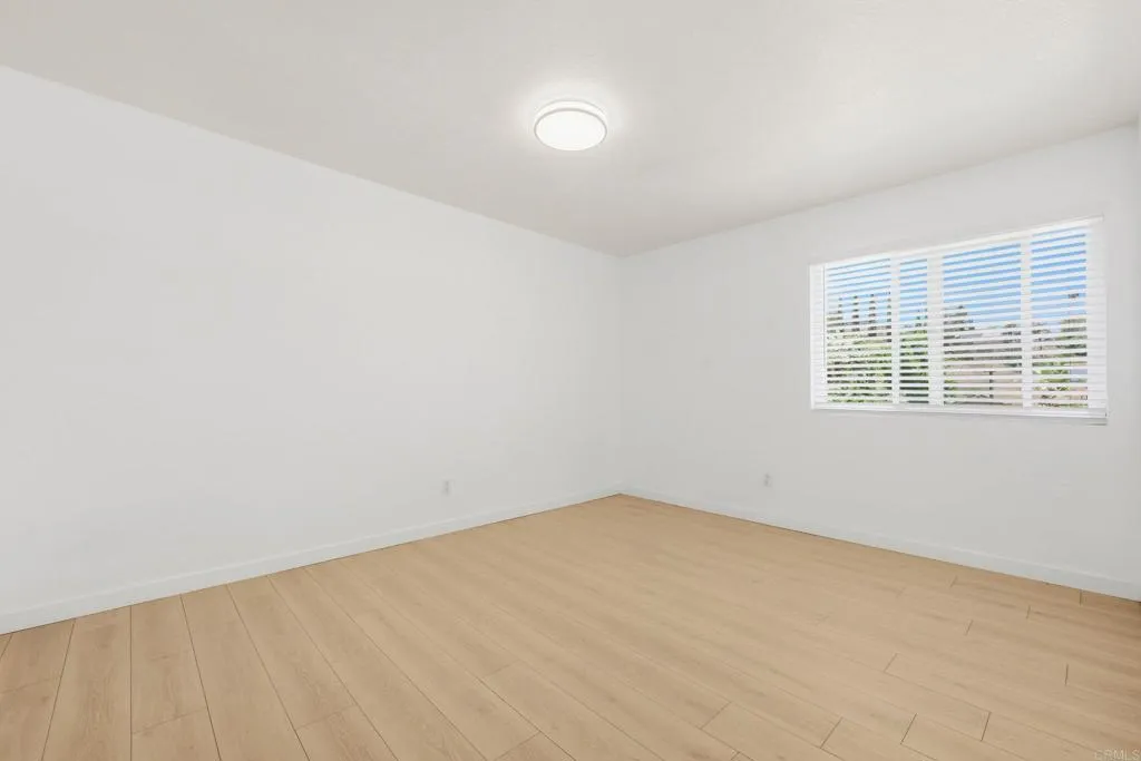 https://cdn.realtyfeed.com/cdn/127/306743149/1cdcf7d53be6440633fd9ff34d7e8bb3.webp