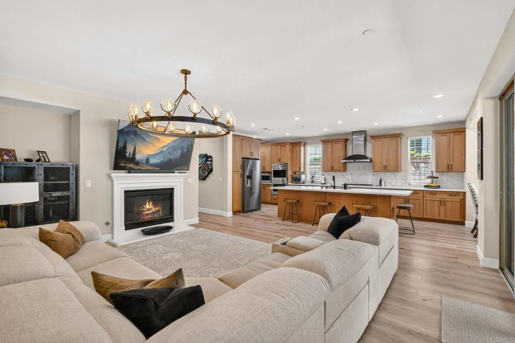 https://cdn.realtyfeed.com/cdn/127/306743162/0e7f7b10334970d2ac3c30e5e6ca2895.webp