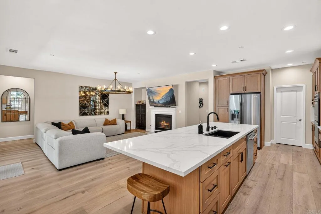 https://cdn.realtyfeed.com/cdn/127/306743162/7b77c3066a89b070120b6dd41af335be.webp