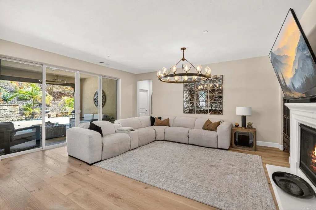 https://cdn.realtyfeed.com/cdn/127/306743162/7fa9e3526f56ca7d64dd7c5ceefbad42.webp