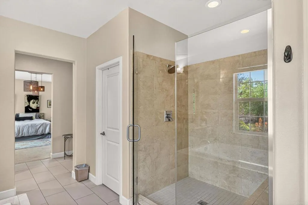 https://cdn.realtyfeed.com/cdn/127/306743162/e2eeb47b4654e27e87430f765a55aecd.webp