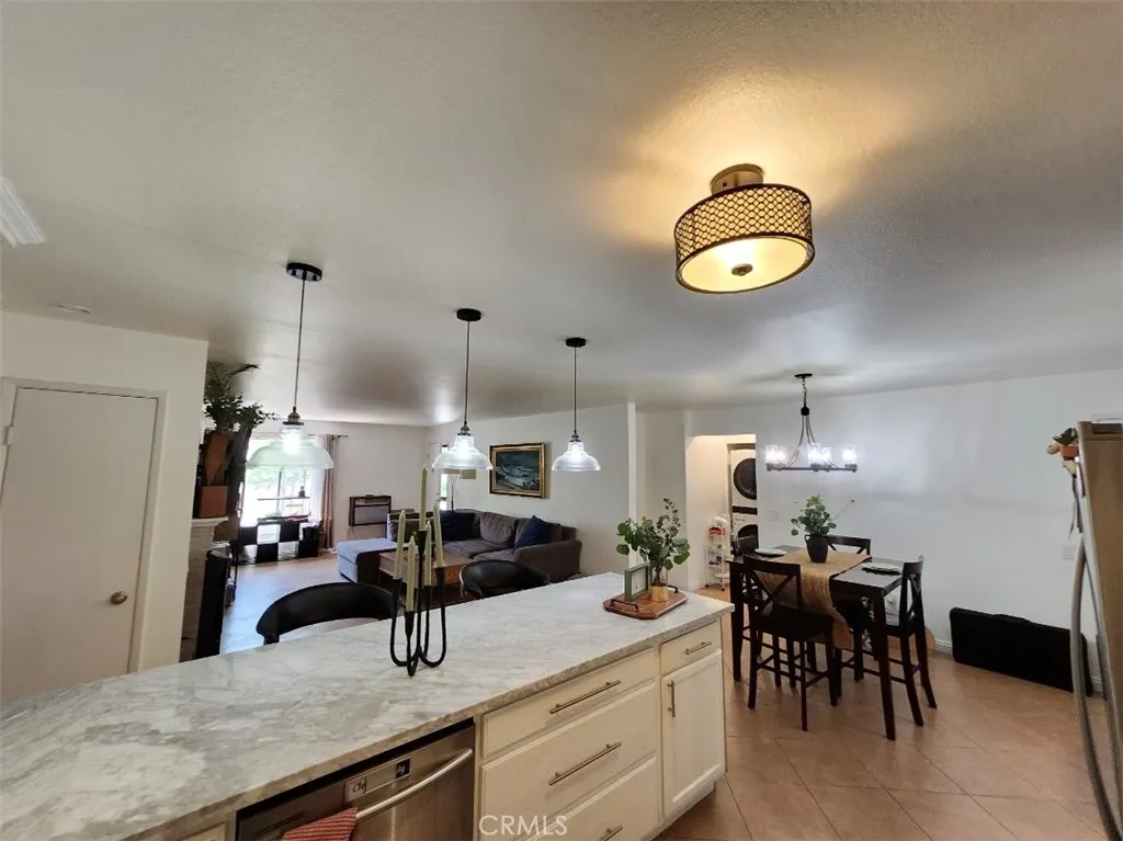 Photo #8: CV26129107 Listing: Photo #8