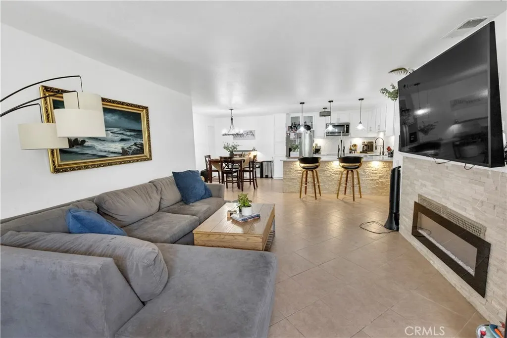 Photo #14: CV26129107 Listing: Photo #14