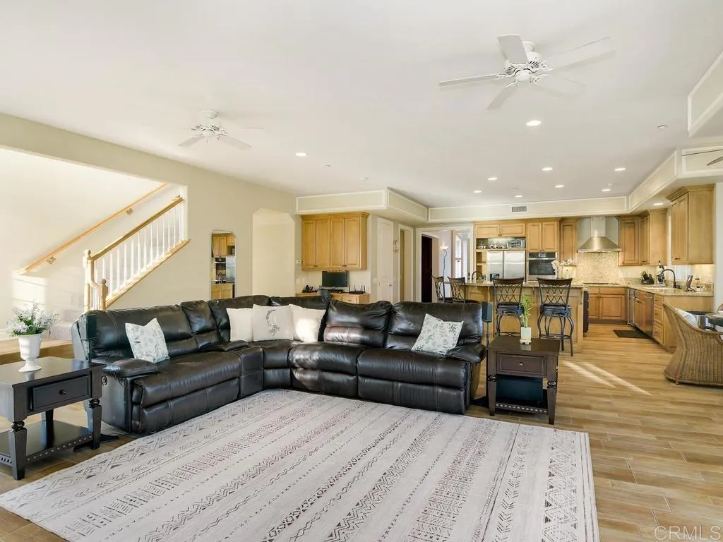 https://cdn.realtyfeed.com/cdn/127/306743205/2bff936de79652615e291d93a24f8b06.webp