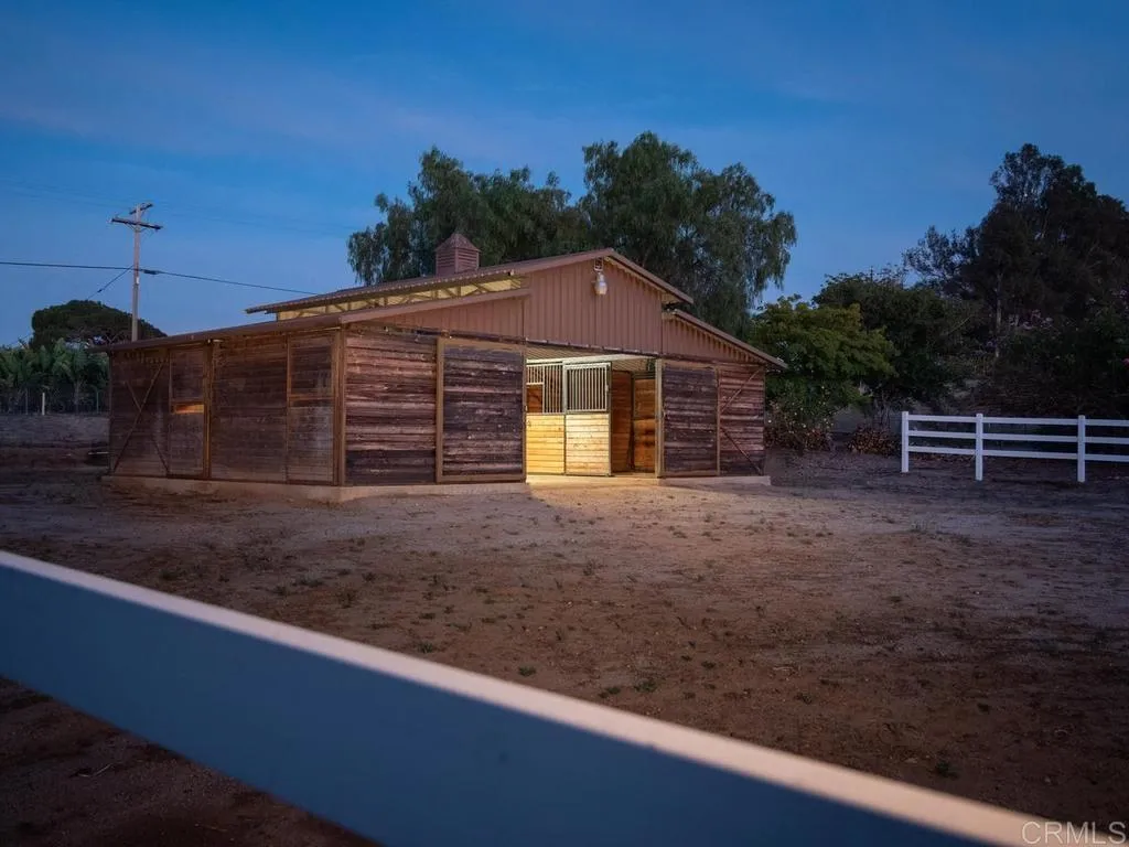 https://cdn.realtyfeed.com/cdn/127/306743205/40f795b54e1e109ba8ce8fc4c56f1a5c.webp