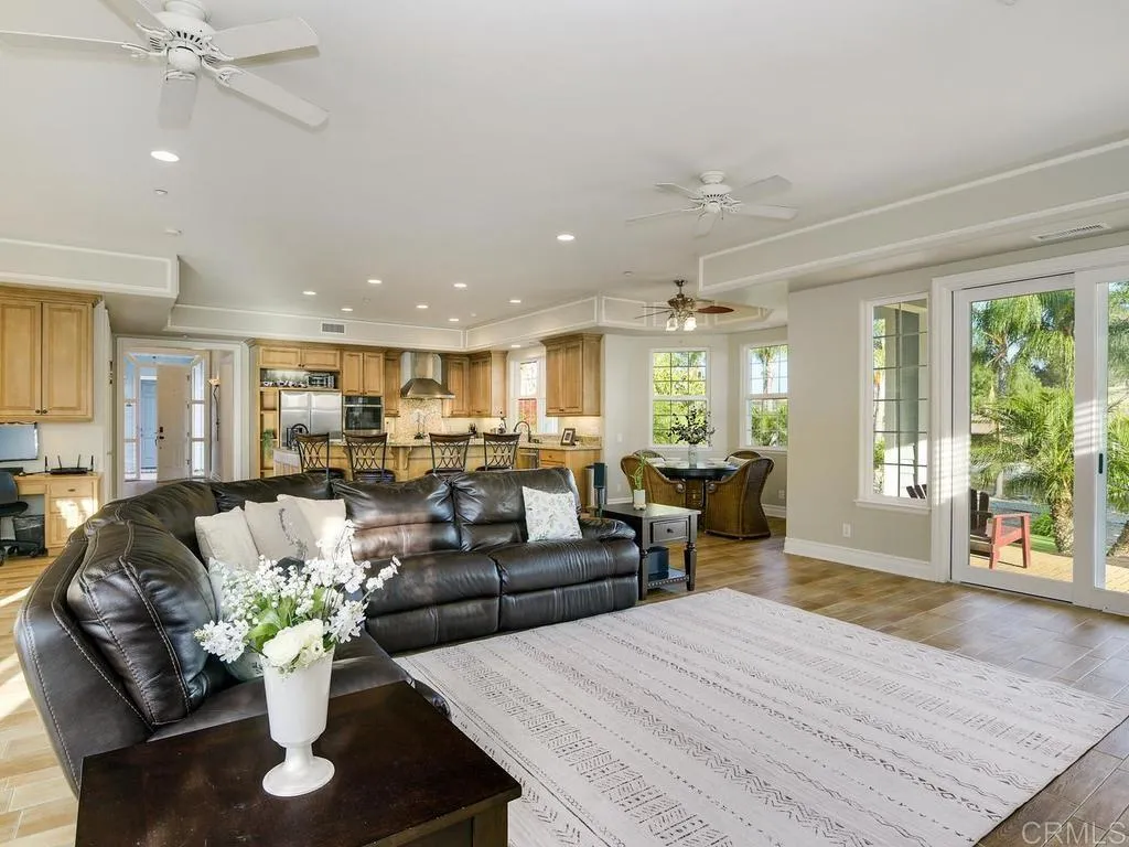 https://cdn.realtyfeed.com/cdn/127/306743205/4be59097ded2c822397c2247563c392c.webp