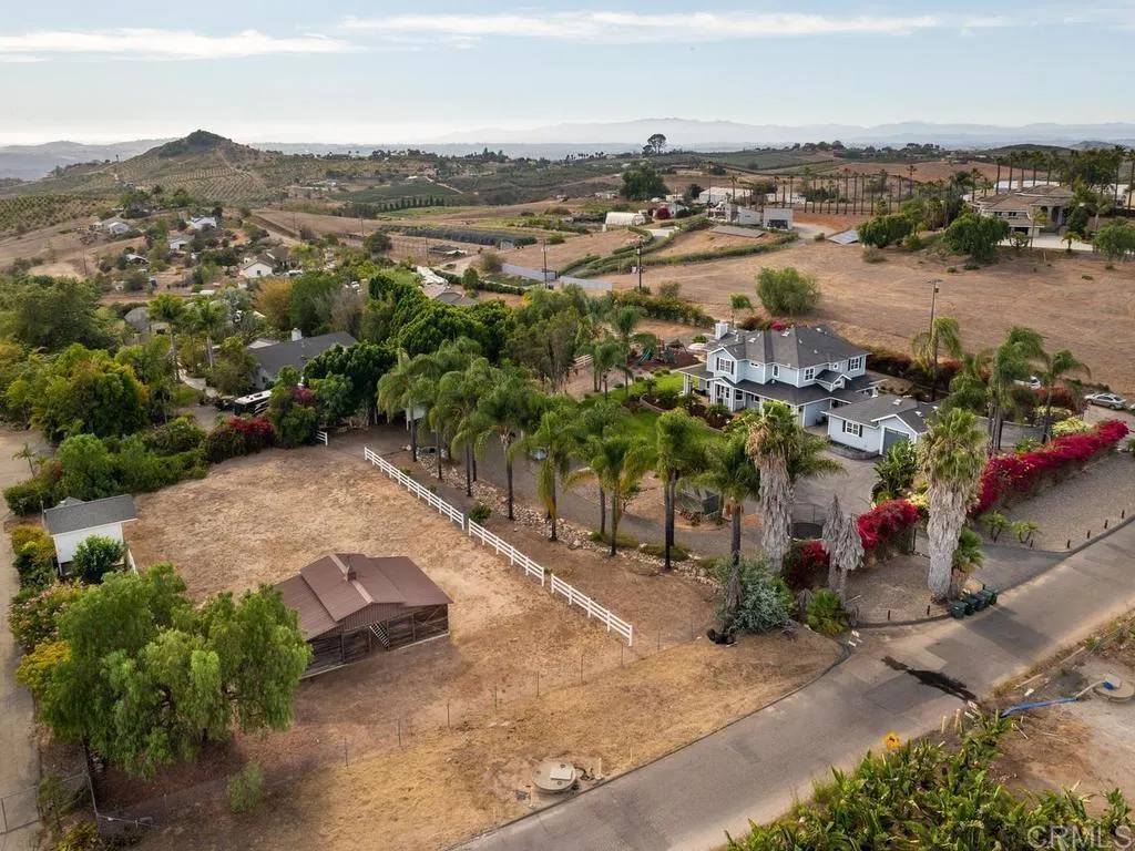 https://cdn.realtyfeed.com/cdn/127/306743205/c04707f2686354c0ddf1322cbc042501.webp