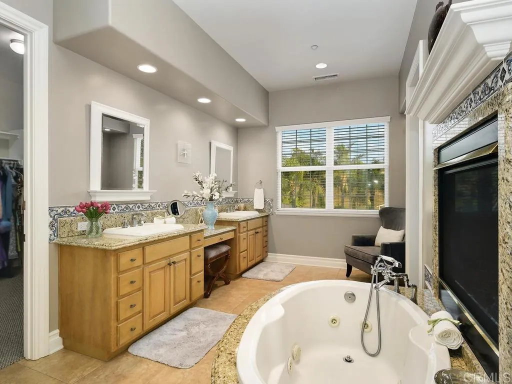 https://cdn.realtyfeed.com/cdn/127/306743205/fe15175b3250b89feae8765bc3f91eb2.webp