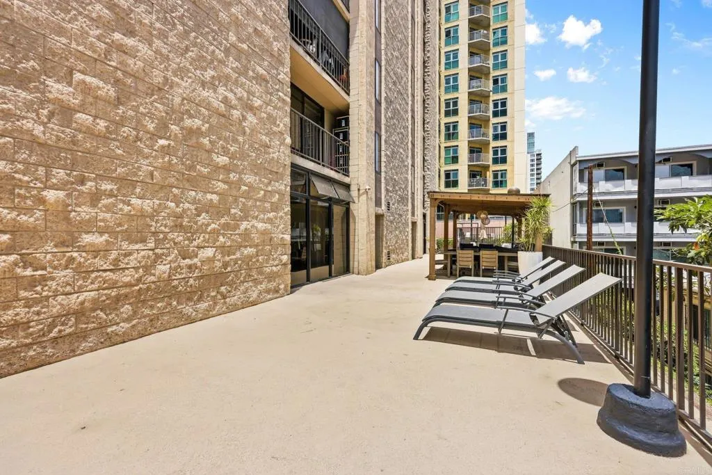 https://cdn.realtyfeed.com/cdn/127/306743321/6423e52193079f9fb736b0986e9d00ae.webp