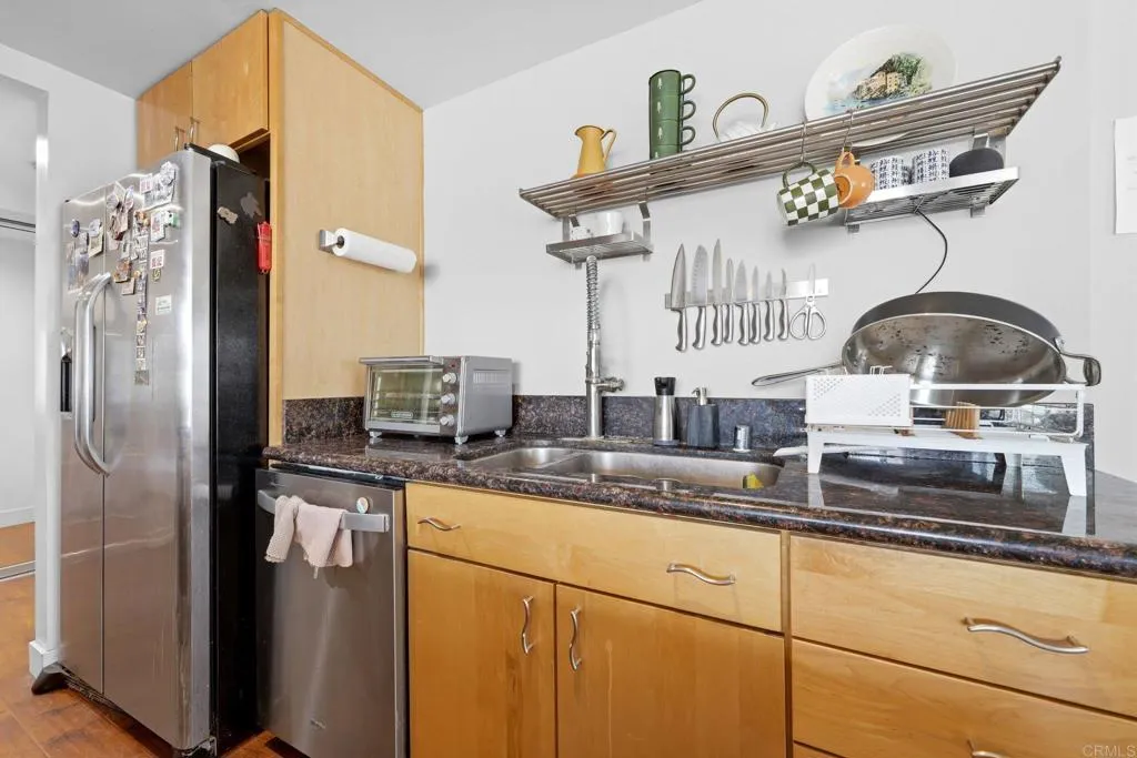 https://cdn.realtyfeed.com/cdn/127/306743321/84308adee50efe004fc09418eb4101aa.webp