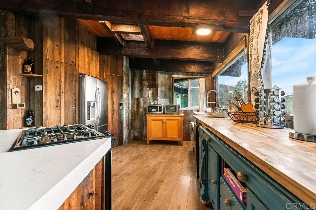 https://cdn.realtyfeed.com/cdn/127/306743325/06649aa1e769b923a08d1623dcc56c33.webp