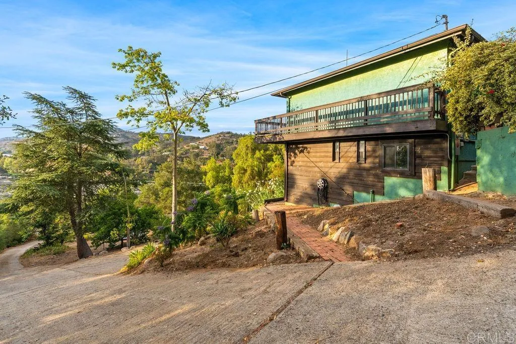 https://cdn.realtyfeed.com/cdn/127/306743325/19bd2fa7afbc3a394c85c41cb5776817.webp