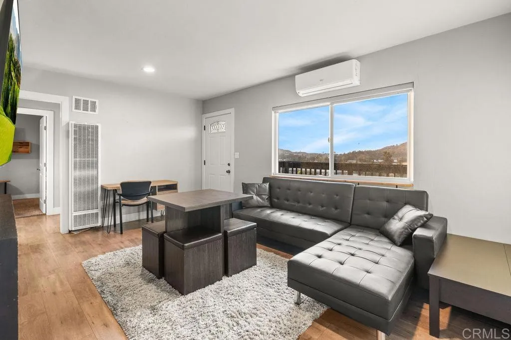 https://cdn.realtyfeed.com/cdn/127/306743325/3675e1fa53b9860581ef059219d17917.webp
