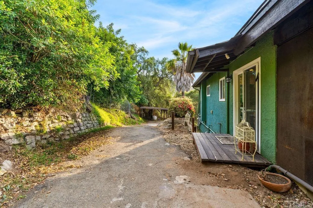 https://cdn.realtyfeed.com/cdn/127/306743325/59bd071257ddf8664872964c36050dee.webp