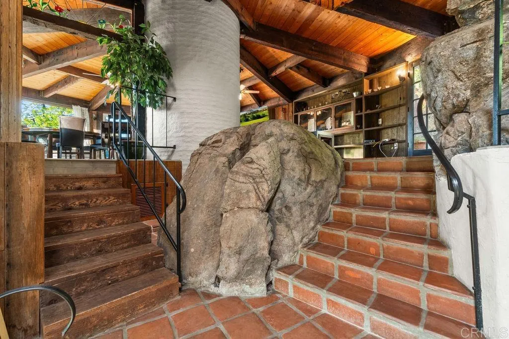 https://cdn.realtyfeed.com/cdn/127/306743325/7e44e80157eb0e06e20698b2cd4babea.webp