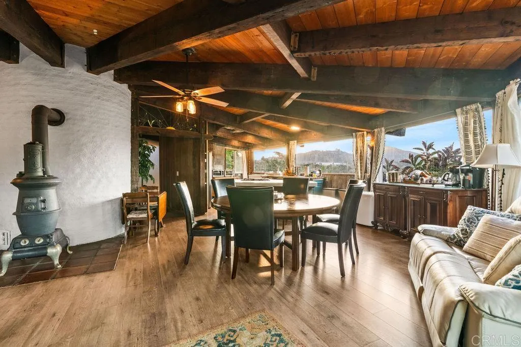 https://cdn.realtyfeed.com/cdn/127/306743325/87cab09a03b72ea23ce0d11e95484247.webp