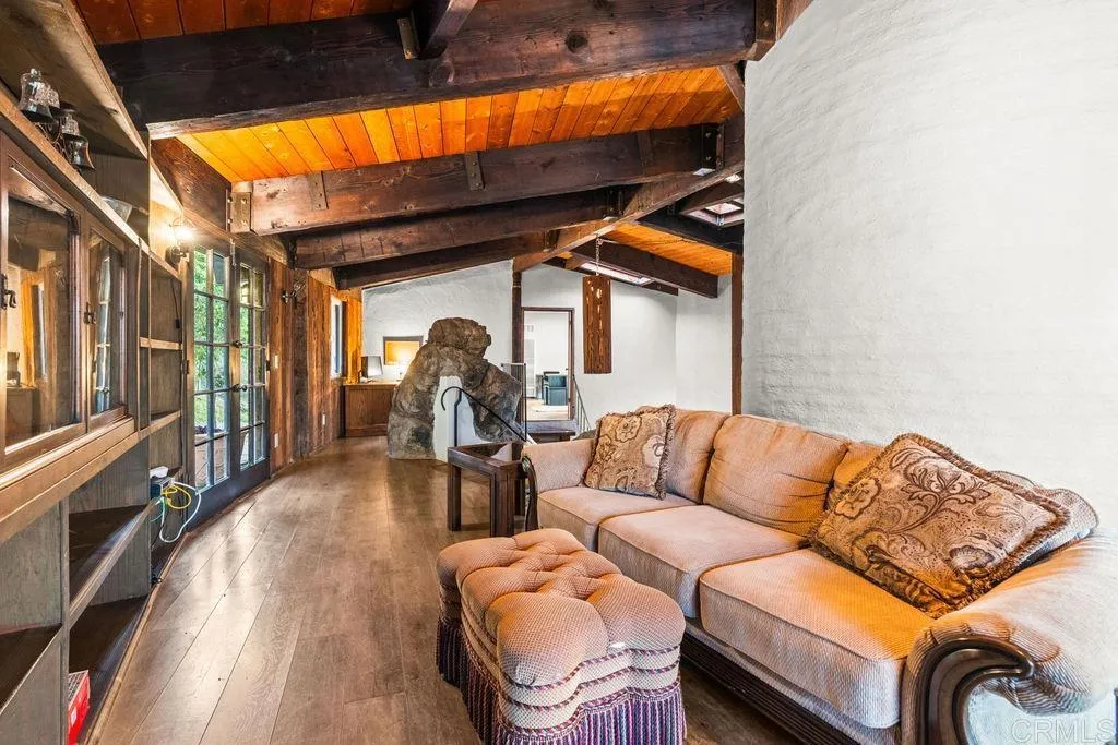 https://cdn.realtyfeed.com/cdn/127/306743325/a238763f7242d0fe3affdaec5b574aa2.webp