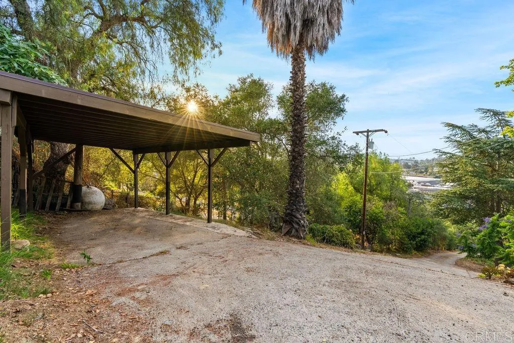 https://cdn.realtyfeed.com/cdn/127/306743325/ad3a3d84f2aa35ded1095c62098a25f6.webp