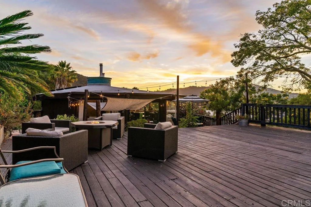 https://cdn.realtyfeed.com/cdn/127/306743325/c1d63b22ad0a6489ade7bfbdab6126cd.webp