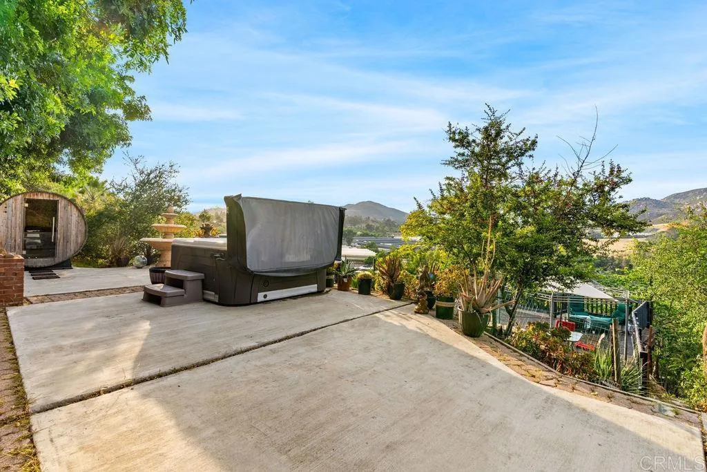 https://cdn.realtyfeed.com/cdn/127/306743325/d3eb76e15af4365928350720a391e426.webp