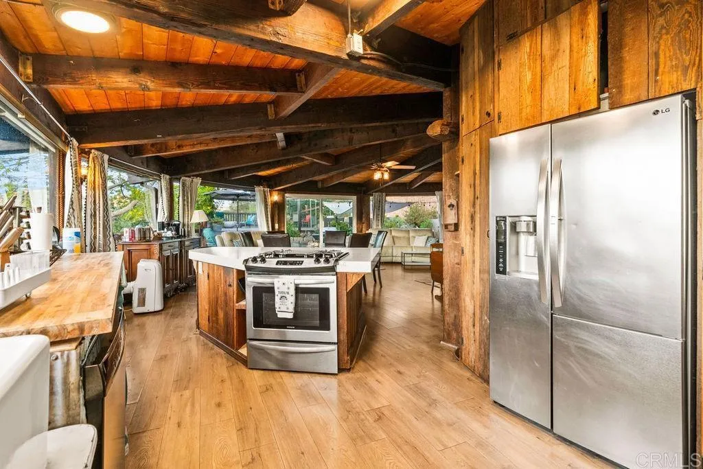 https://cdn.realtyfeed.com/cdn/127/306743325/d7fe4ecd4696ef77e59142d7f2844657.webp