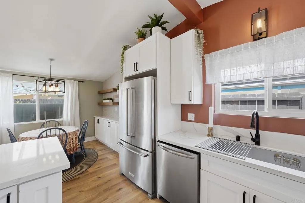 https://cdn.realtyfeed.com/cdn/127/306743329/18a2a340af1282470d89a6cd8eb2ae98.webp