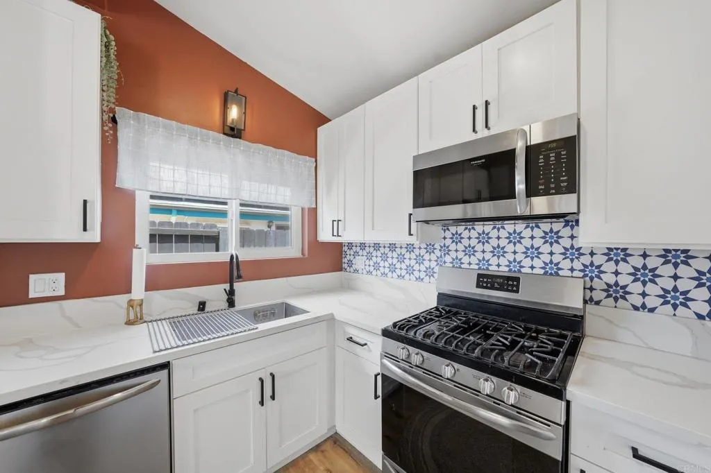 https://cdn.realtyfeed.com/cdn/127/306743329/459c9162185b1c02edcefe8961996ec6.webp
