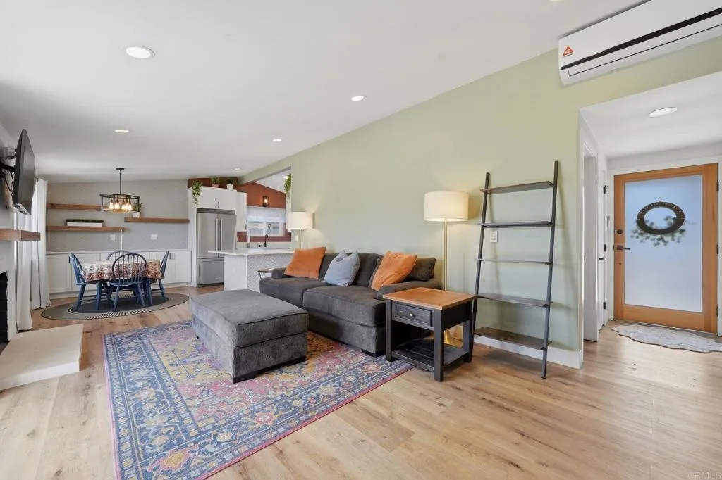 https://cdn.realtyfeed.com/cdn/127/306743329/9c985116932c6973f1af0c2d23b2a5f4.webp