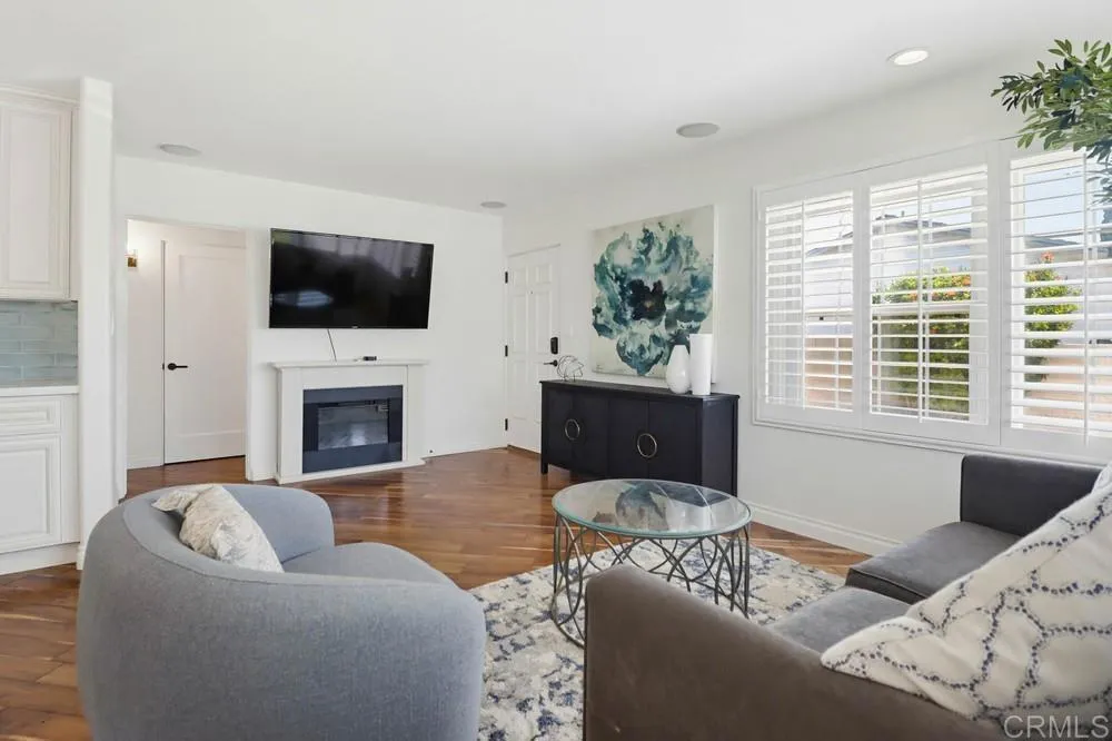 https://cdn.realtyfeed.com/cdn/127/306743371/fee299a7bbee8e45c6c295fed8c2fcca.webp