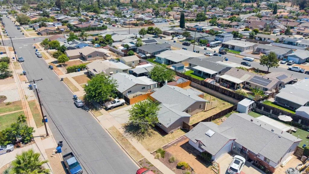 https://cdn.realtyfeed.com/cdn/127/306743377/cecf6834fb441c9a2391d7087664a655.webp