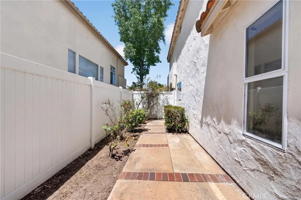 https://cdn.realtyfeed.com/cdn/127/306743381/1e11fbf1773445c4c31fb8bc4bb9630a.webp