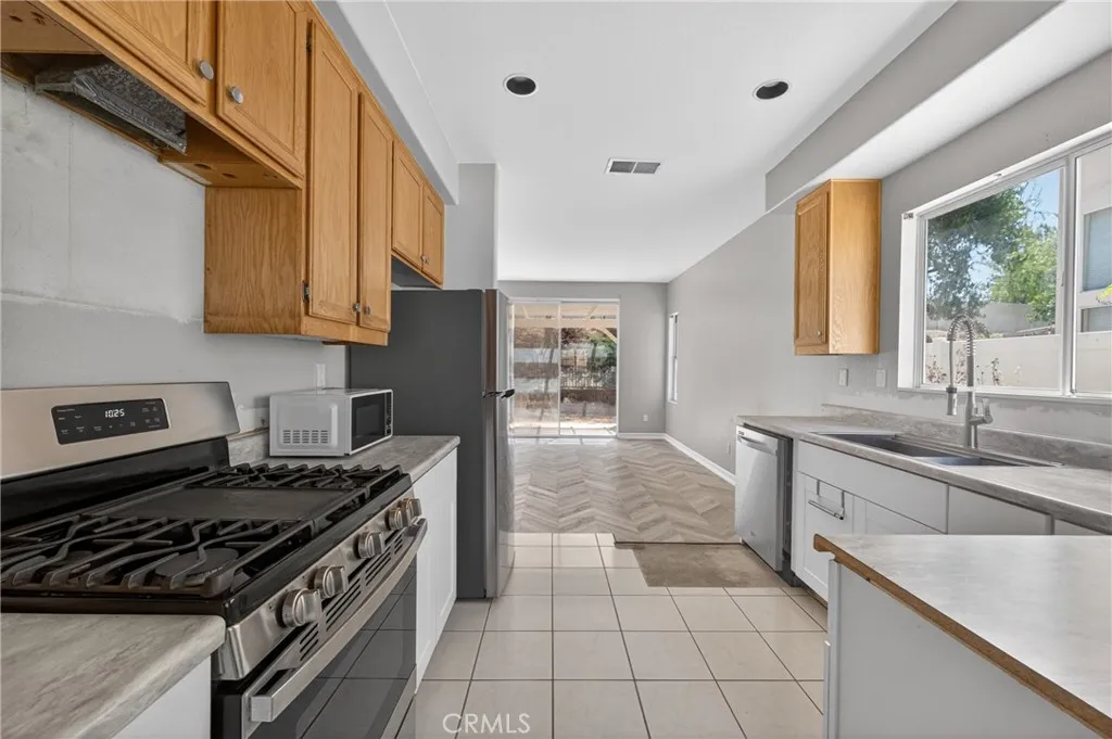 https://cdn.realtyfeed.com/cdn/127/306743381/e7657367b3749a2c538f73ee4091b4e3.webp