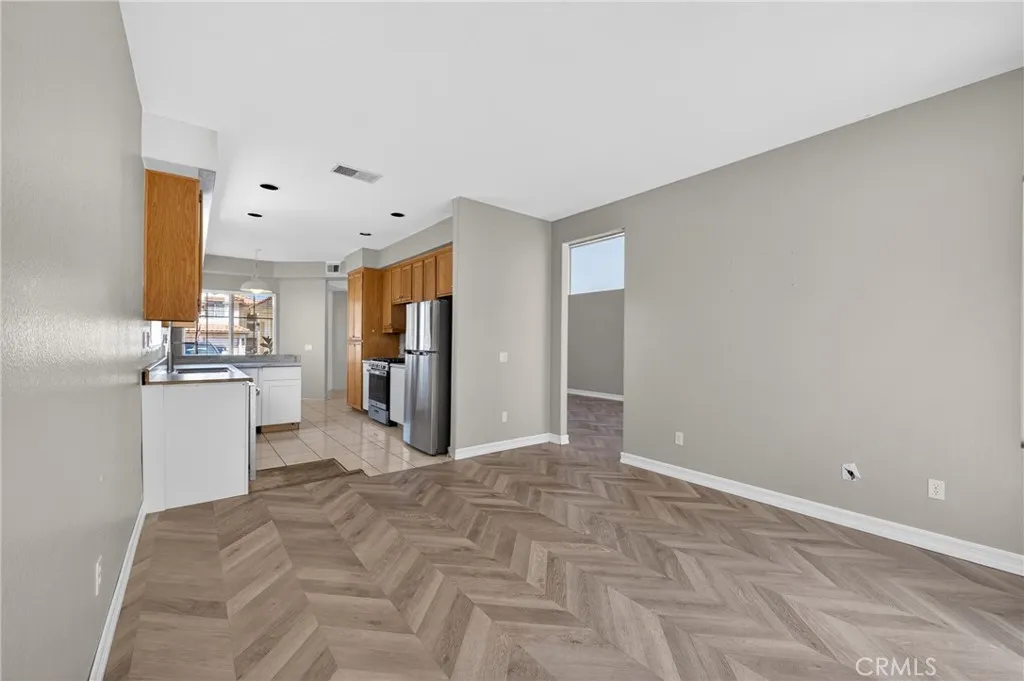 https://cdn.realtyfeed.com/cdn/127/306743381/ec40fa796a1890447d34b363ffa35815.webp