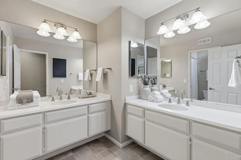 https://cdn.realtyfeed.com/cdn/127/306743382/e5c946676cae458d6d85b96cccb86388.webp