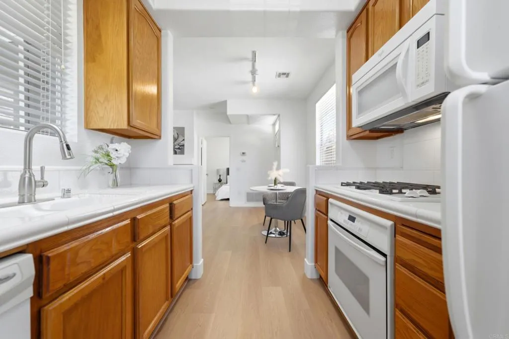 https://cdn.realtyfeed.com/cdn/127/306743410/9d3b420dc5d69c3ce969e28ed1ec5cc9.webp
