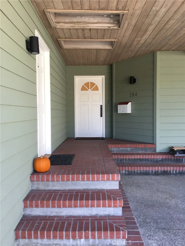 252 Arch Street, Laguna Beach, CA - Photo 3 of 50, Laguna Beach, CA