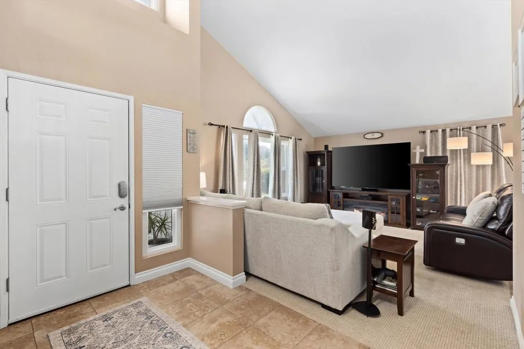 https://cdn.realtyfeed.com/cdn/127/306743436/aa6068fe9a7b8f7f498b5541f1faa093.webp