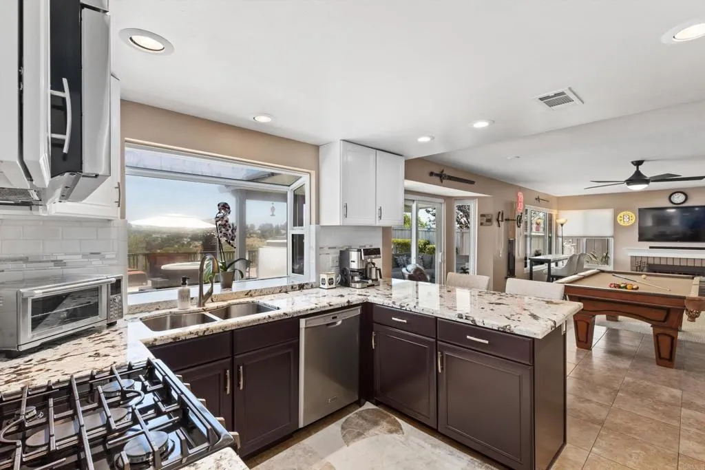 https://cdn.realtyfeed.com/cdn/127/306743436/f57fe6b4582dbfd7fe69c6b64dd101cf.webp