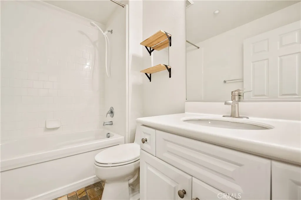 139 Pantheon Unit 41, Irvine, CA 92620 - Photo 5 of 27, Irvine, CA
