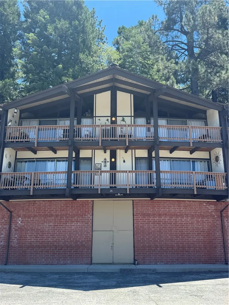 872 Sierra Vista Drive 26